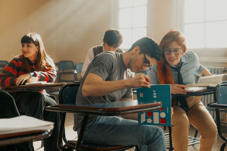 Alternance marketing à Bordeaux chez — étudiants en marketing à Bordeaux