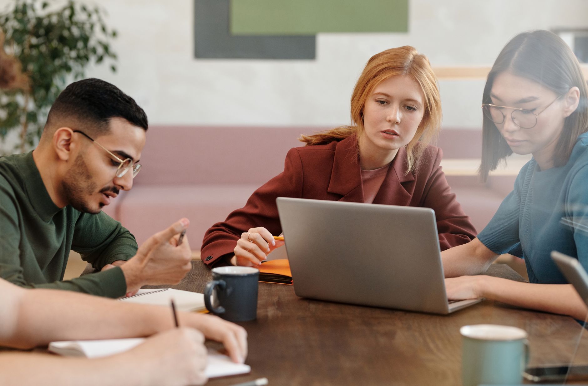 Citations sur le travail réussite, — équipe travaillant ensemble bureau