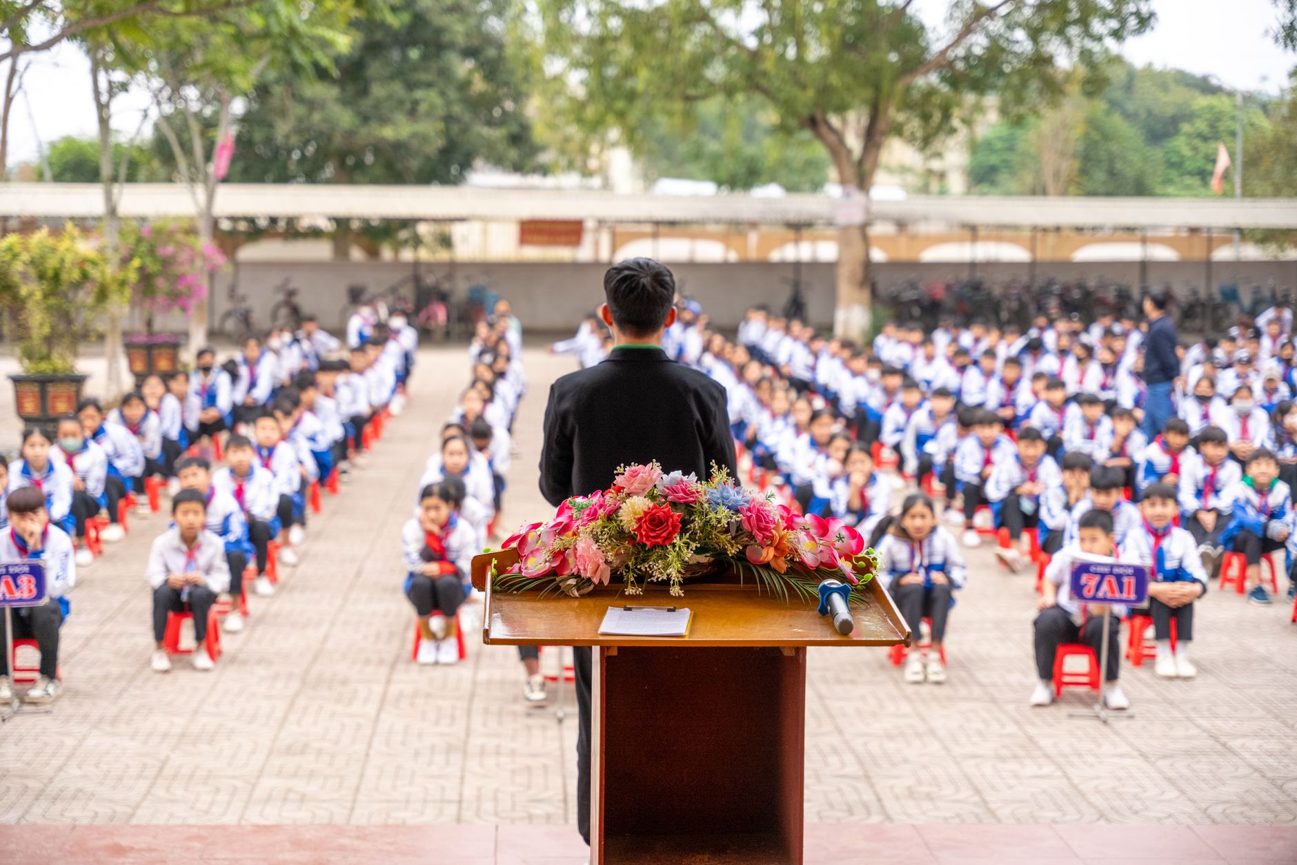 Exemple de discours de délégué — élèves faisant des discours en classe