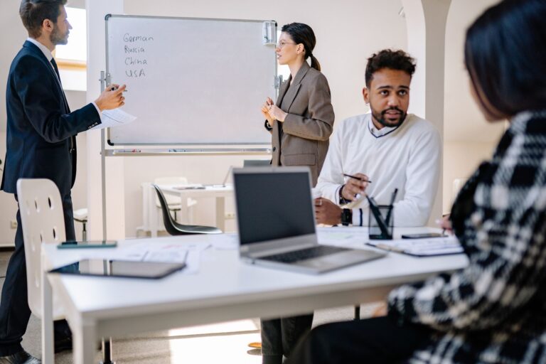 Réussir sa reconversion professionnelle aides, — réunion de planification de reconversion professionnelle